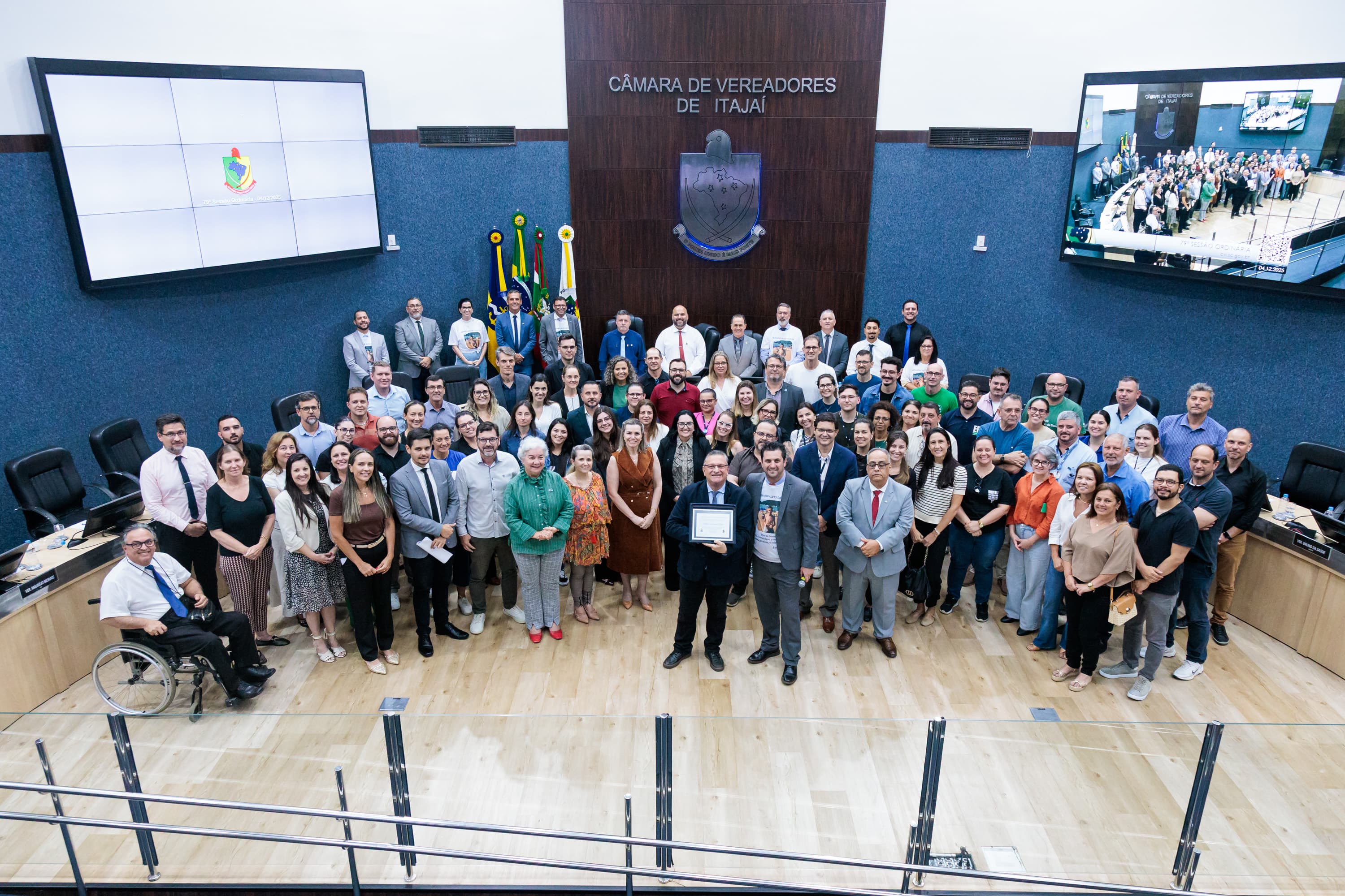 Câmara de Vereadores de Itajaí homenageia a Univali