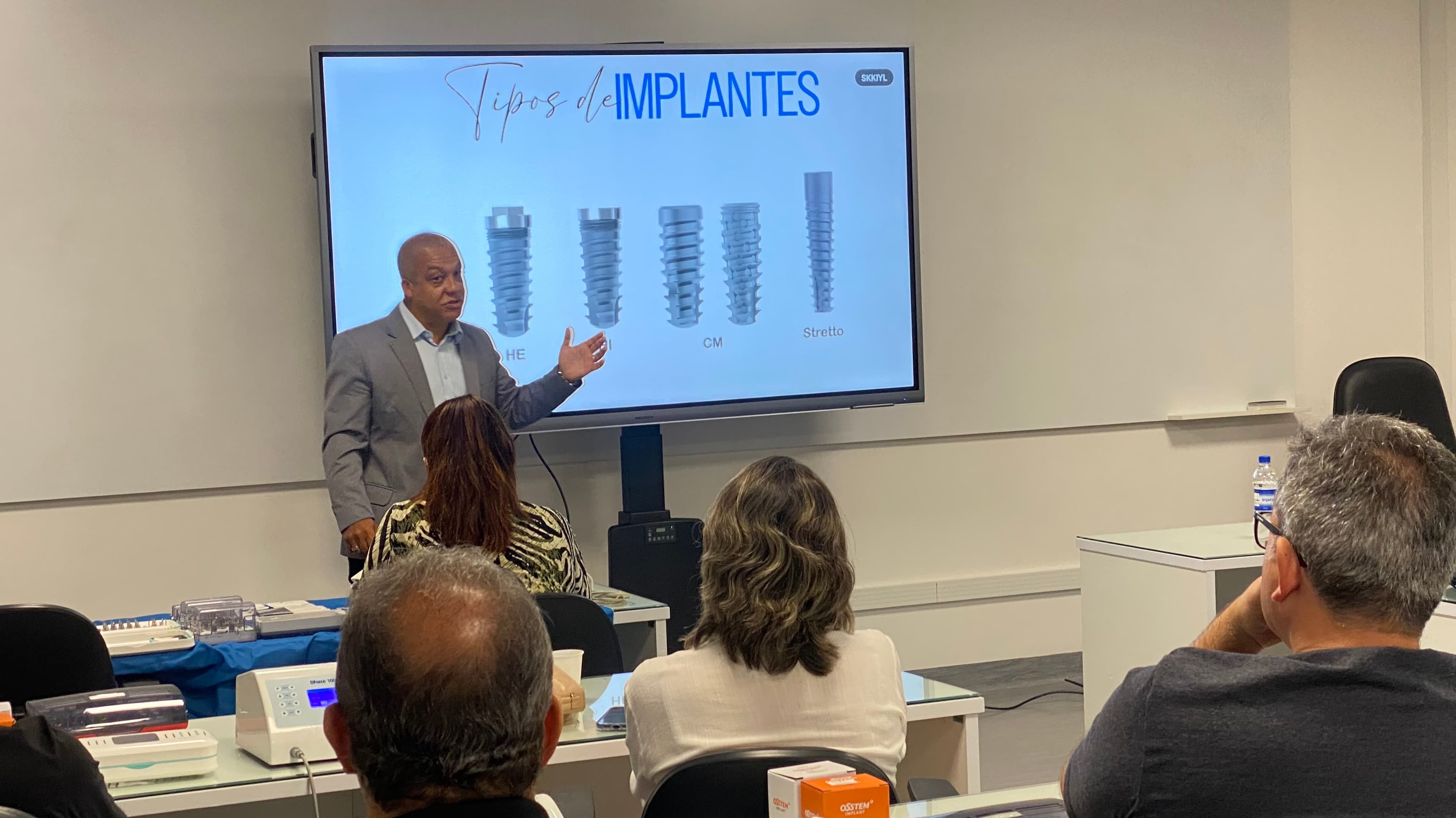 Workshop Implacil Osstem + Laboratório UP na Univali Be Dental School