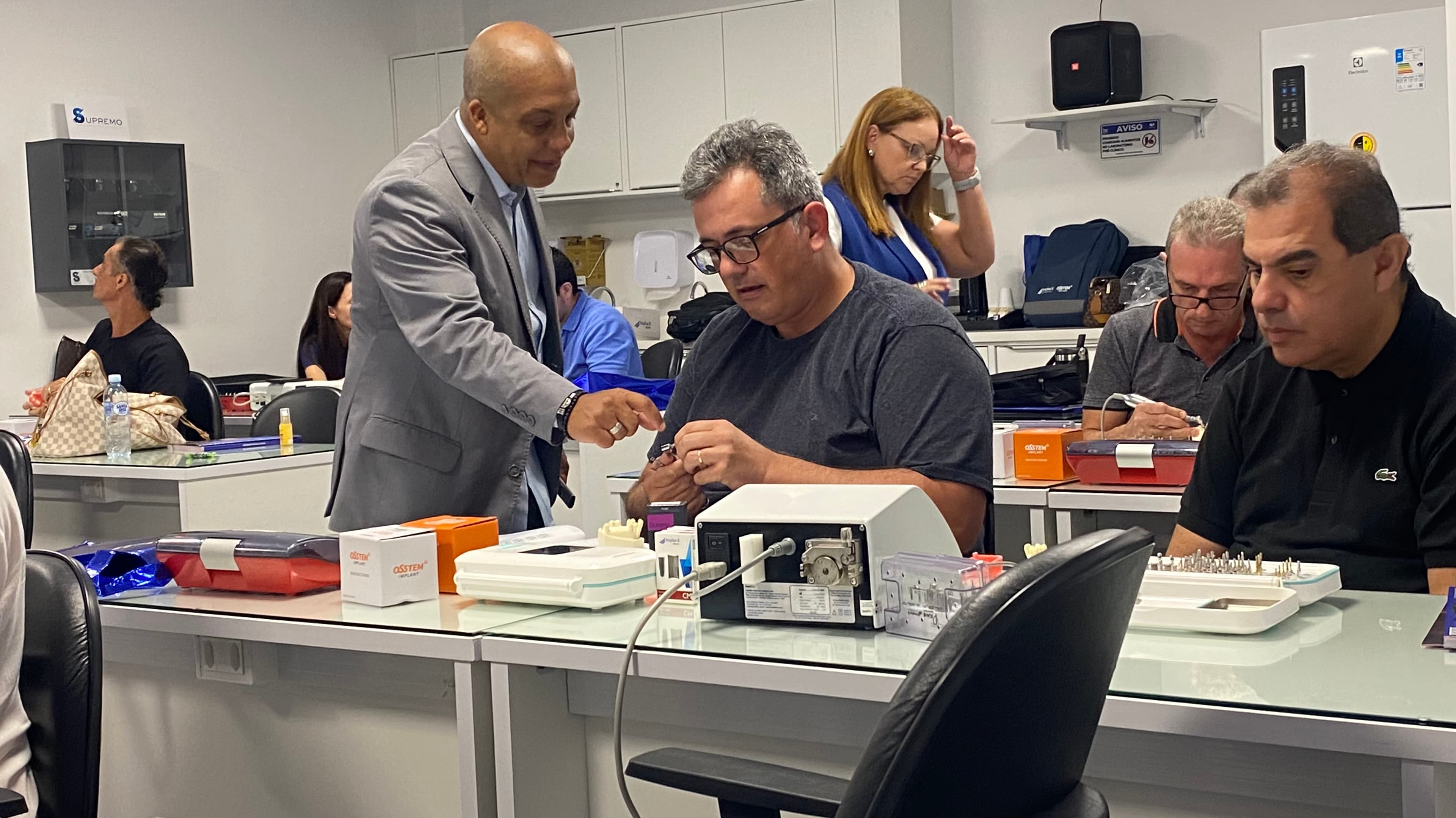 Workshop Implacil Osstem + Laboratório UP na Univali Be Dental School