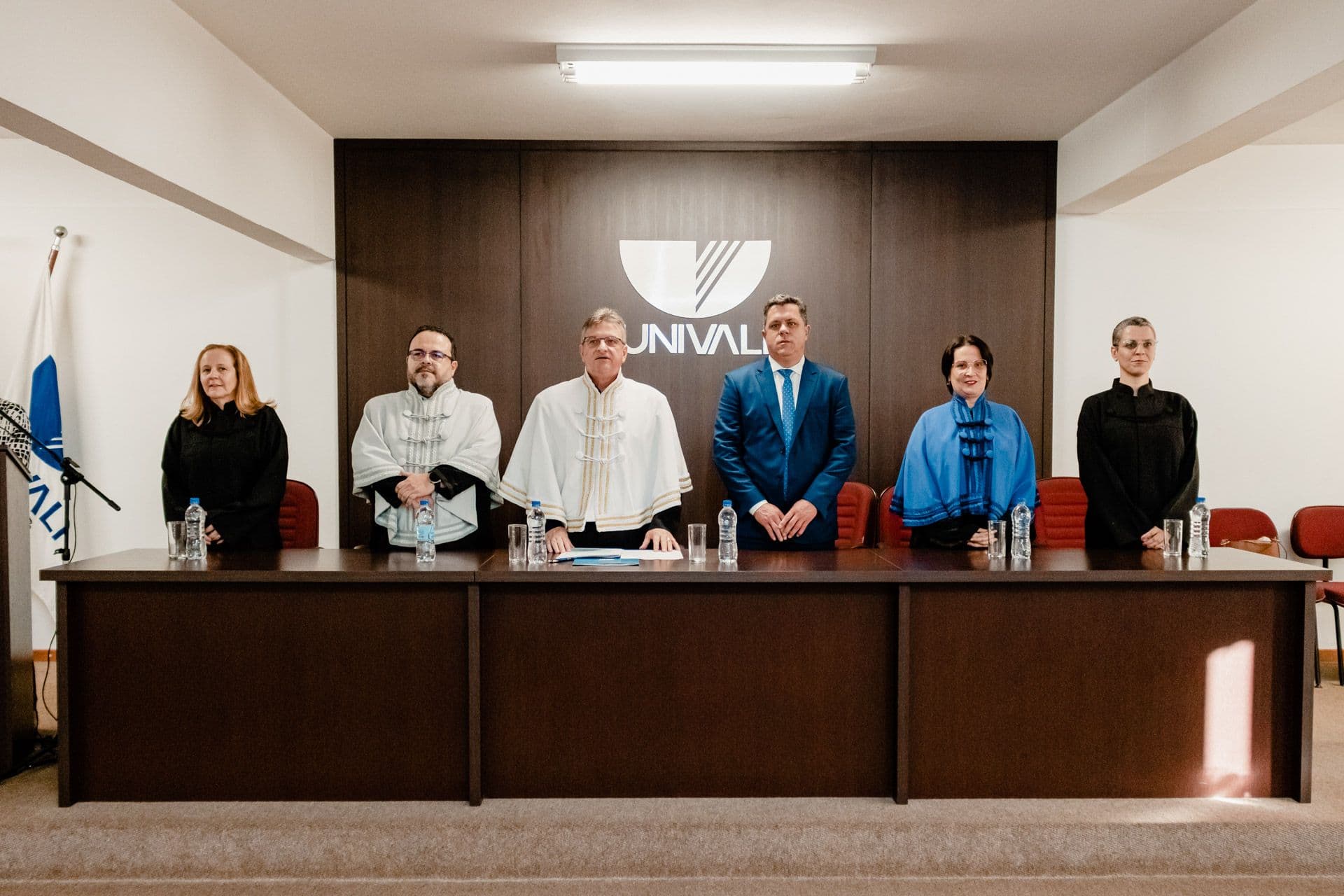 Mesa autoridades.jpg