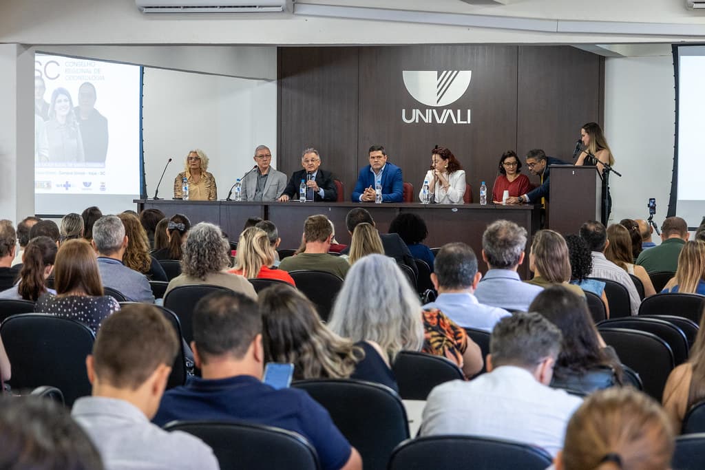 Saúde bucal mobiliza gestores em encontro na Univali