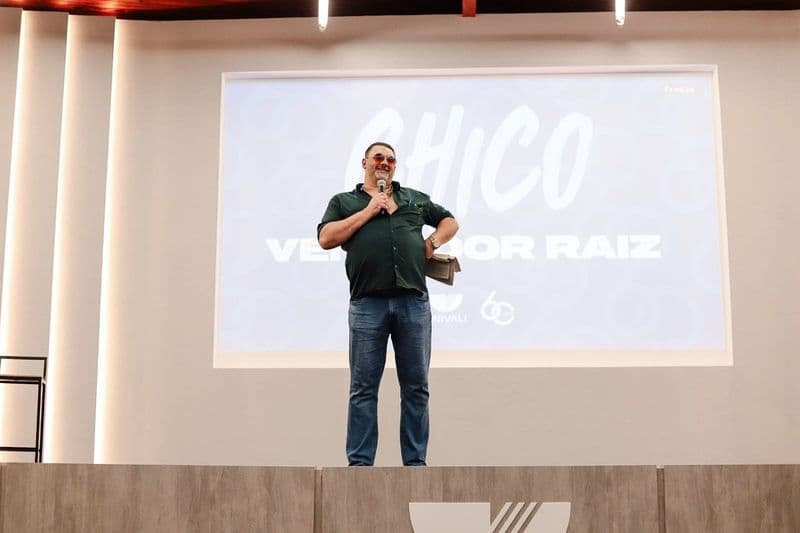 Chico Vendedor Foto Dales Hoeckesfeld (1).jpg Chico Vendedor Foto Dales Hoeckesfeld (1).jpg