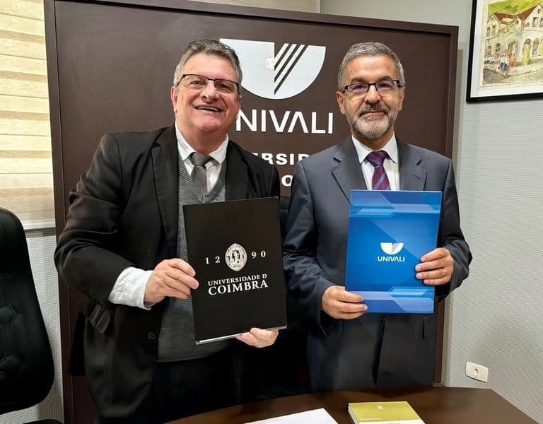 Convênio Univali e Coimbra (1).jpg Convênio Univali e Coimbra (1).jpg