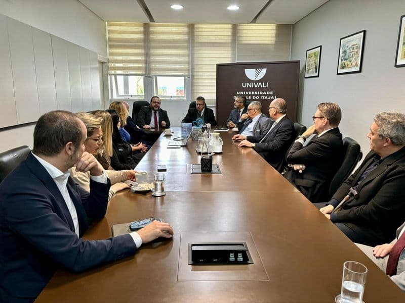 Convênio Univali e Coimbra (4).jpg Convênio Univali e Coimbra (4).jpg