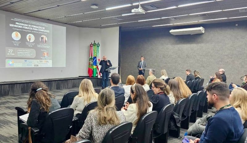 Formação em Integridade e Compliance - Foto Lucas Zaniz.jpg Formação em Integridade e Compliance - Foto Lucas Zaniz.jpg