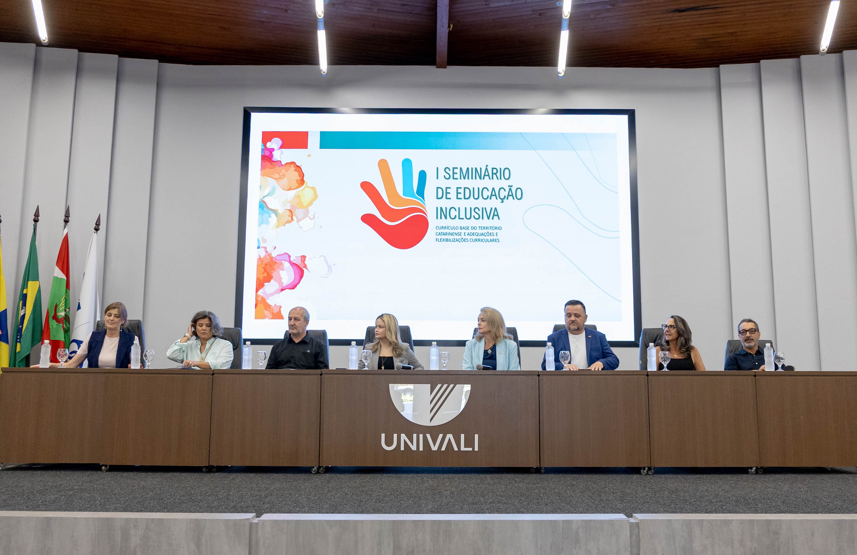 Univali articula debate sobre o Currículo Base do Território Catarinense