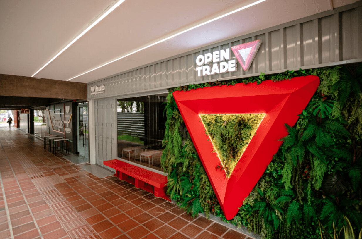 Univali amplia presença empresarial no campus com inauguração da sala Open Trade na terça, 24