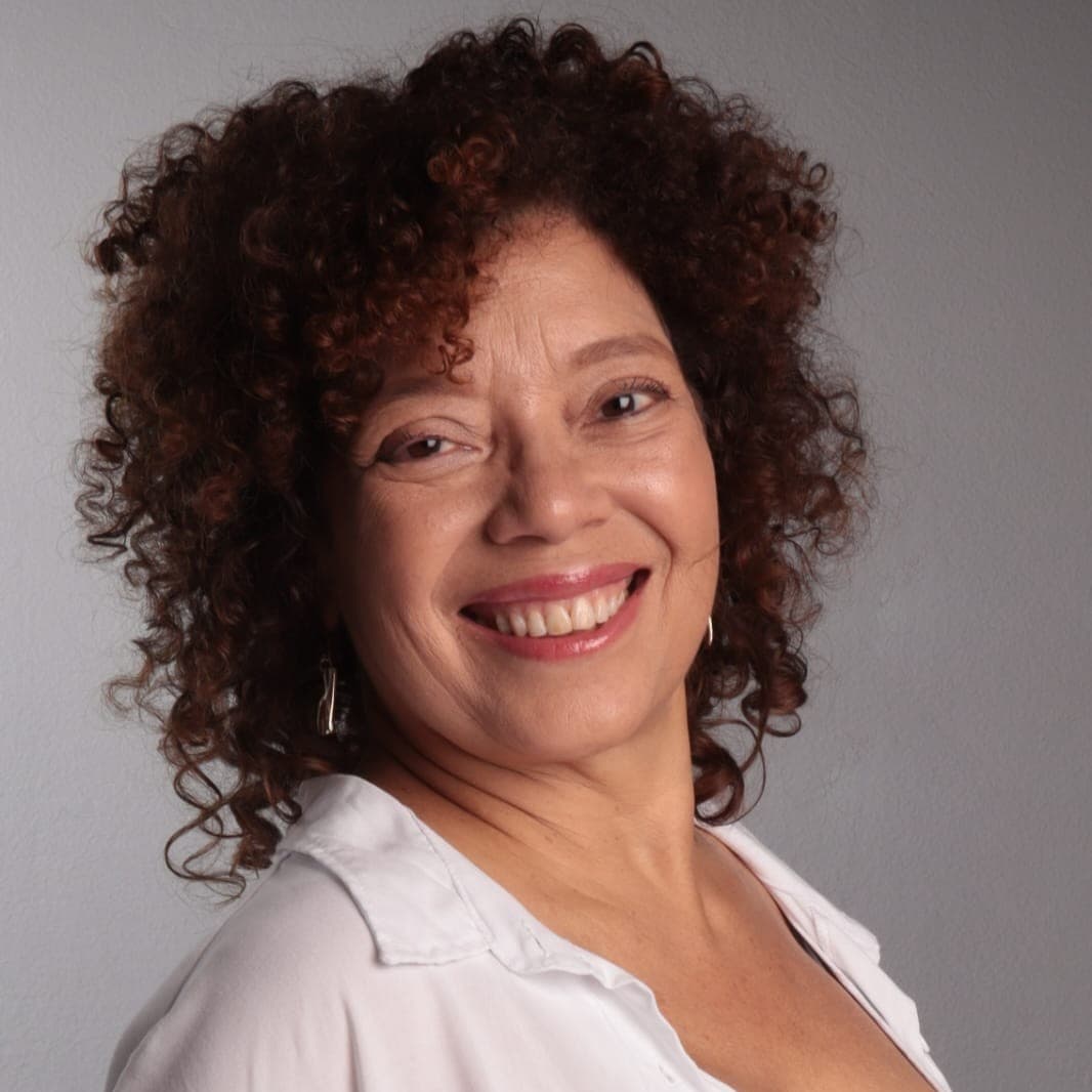 Profa. Gláucia de Oliveira Assis.jpg Profa. Gláucia de Oliveira Assis.jpg