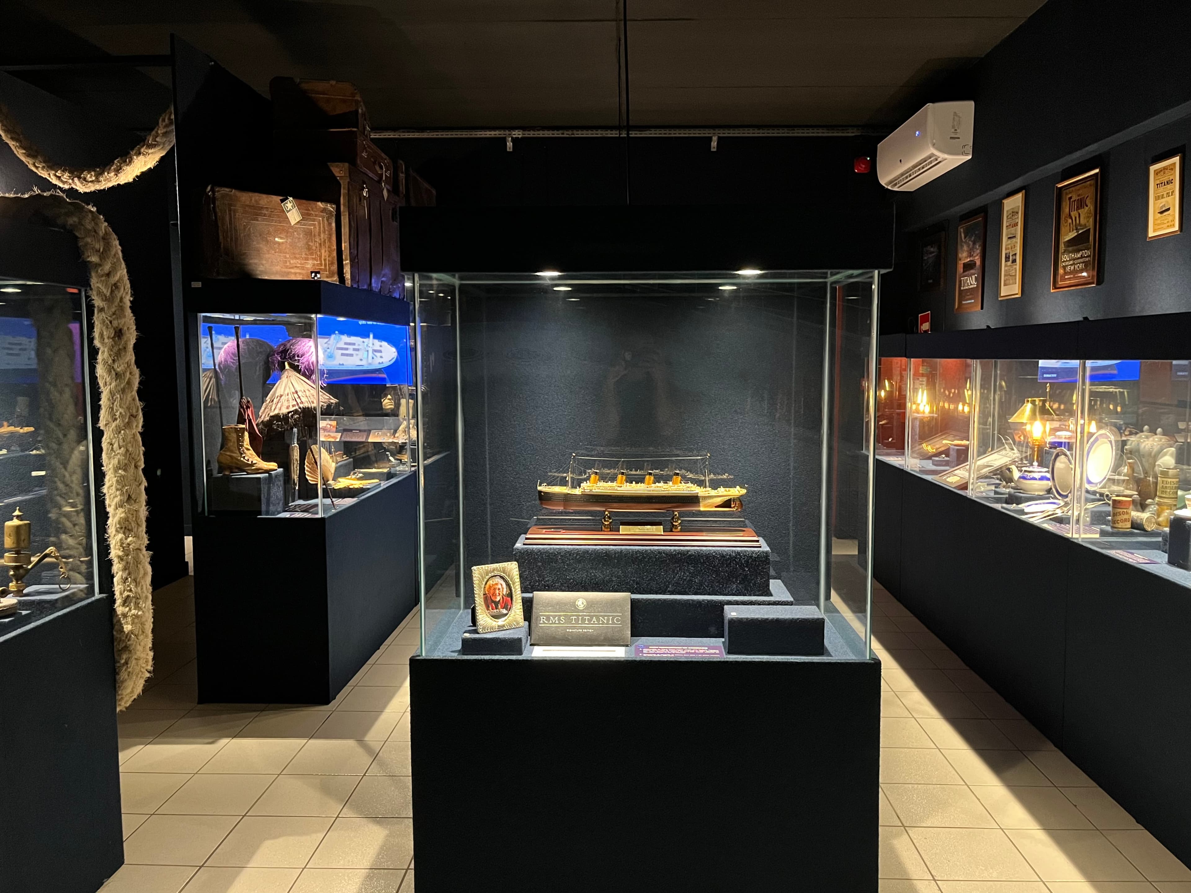 Titanic II - Museu Oceanográfico Univali.jpg Titanic II - Museu Oceanográfico Univali.jpg