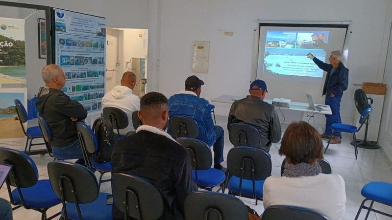 Visita comitiva Angola Univali (2).jpg Visita comitiva Angola Univali (2).jpg