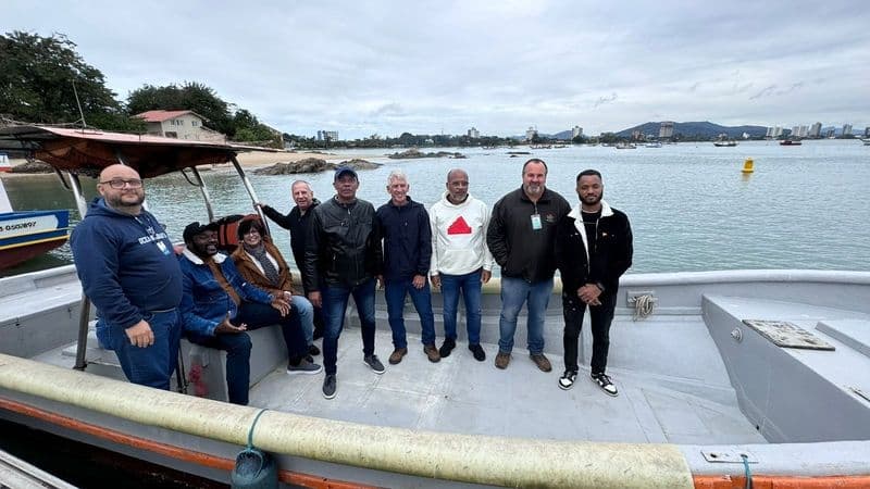 Visita comitiva Angola Univali (3).jpg Visita comitiva Angola Univali (3).jpg