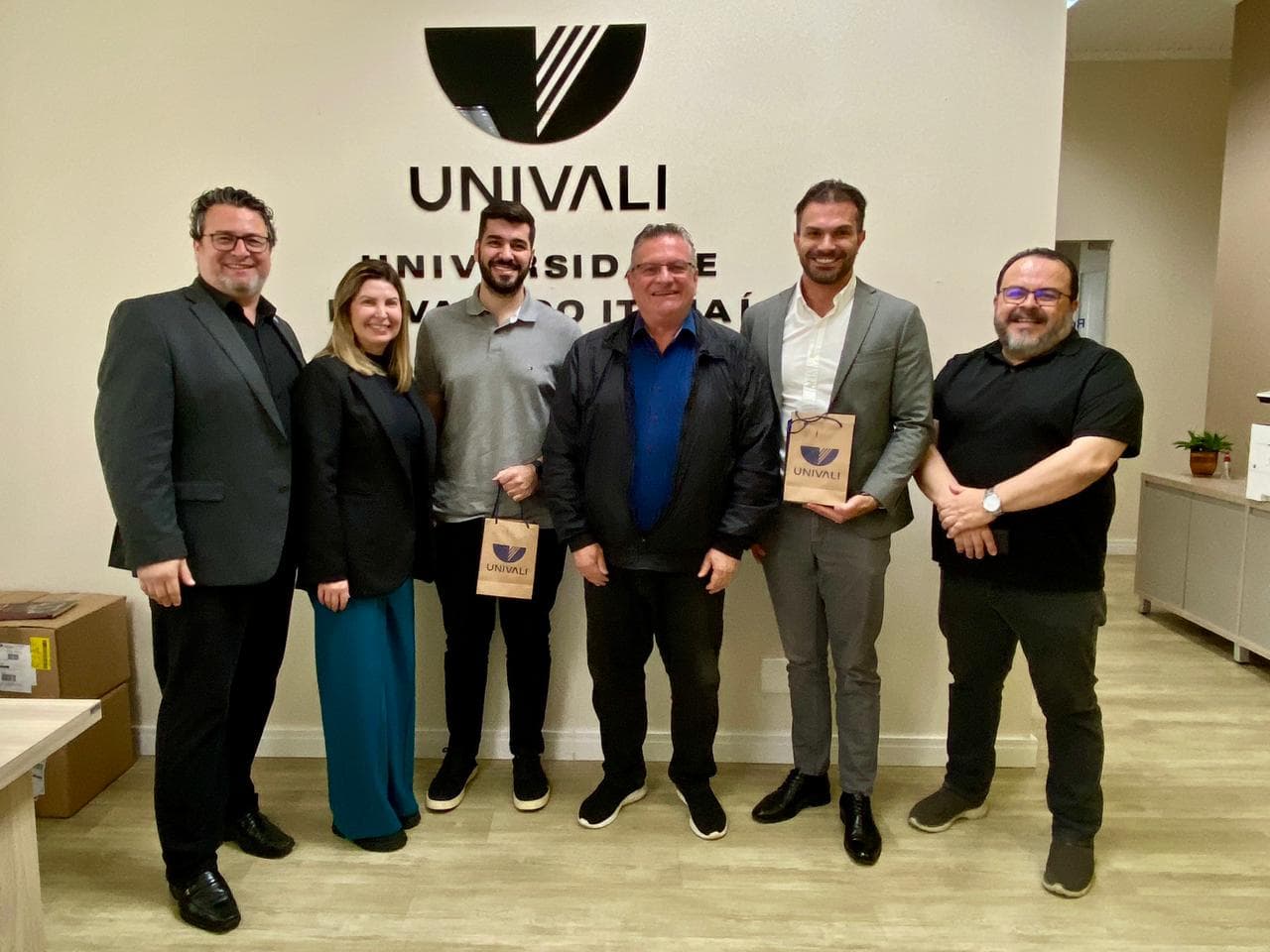 Univali e Amoveri Farma avançam em projetos na área de medicamentos