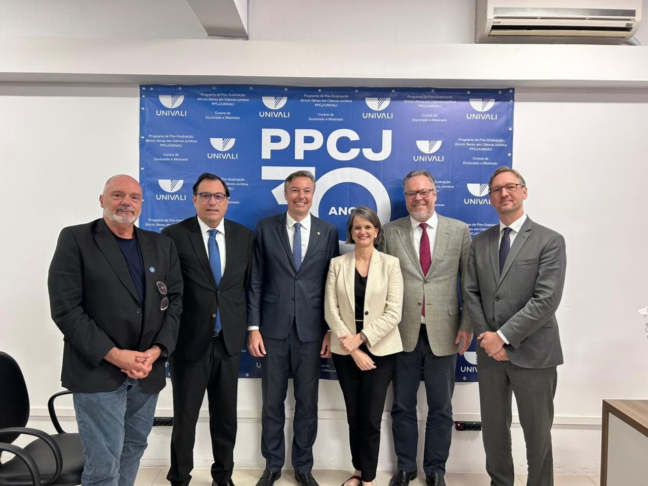 WhatsApp Image 2025-12-05 at 09.44.29.jpeg WhatsApp Image 2025-12-05 at 09.44.29.jpeg