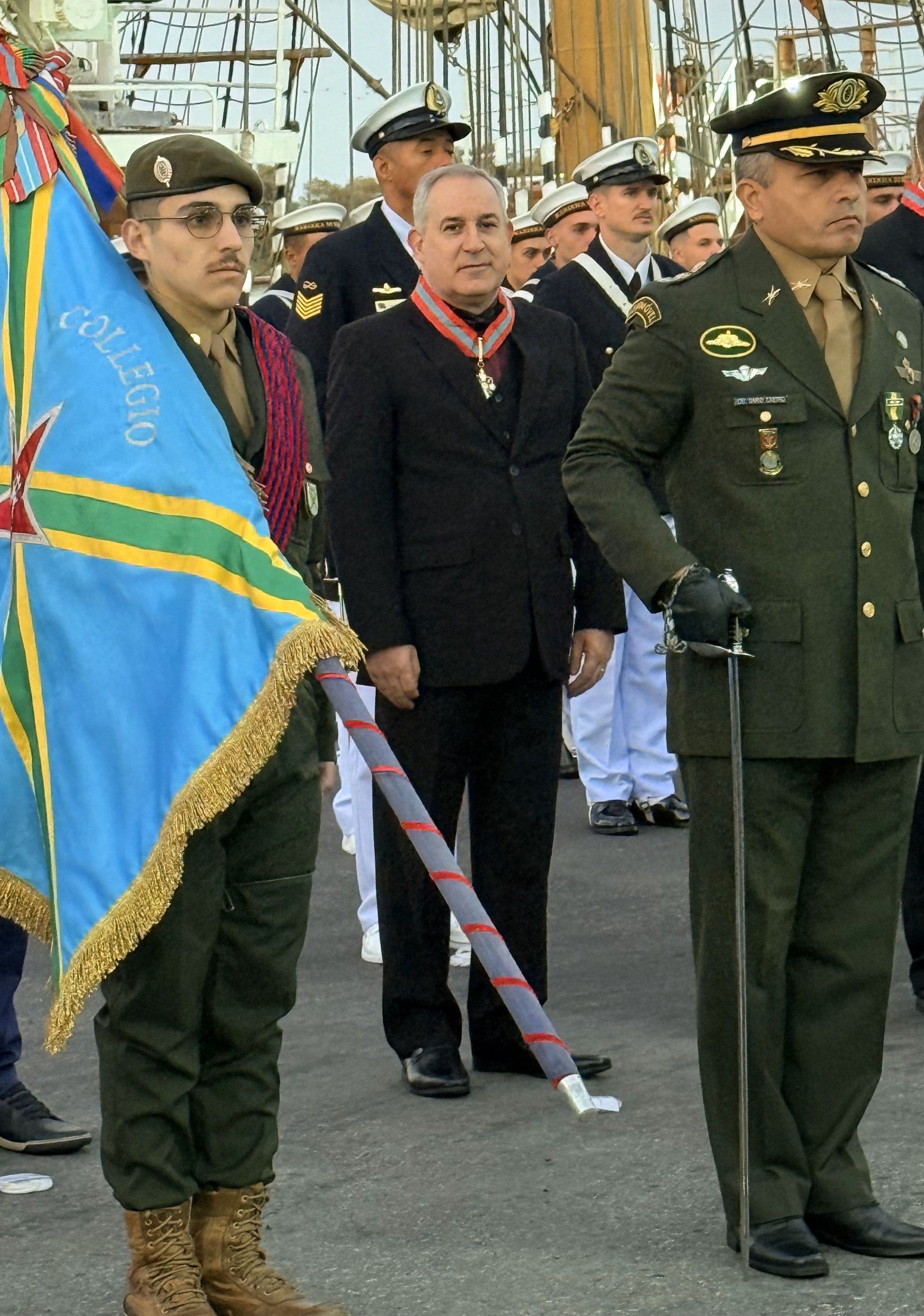 diretor-de-museus-recebe-comenda-da-ordem-do-merito-naval.jpg diretor-de-museus-recebe-comenda-da-ordem-do-merito-naval.jpg