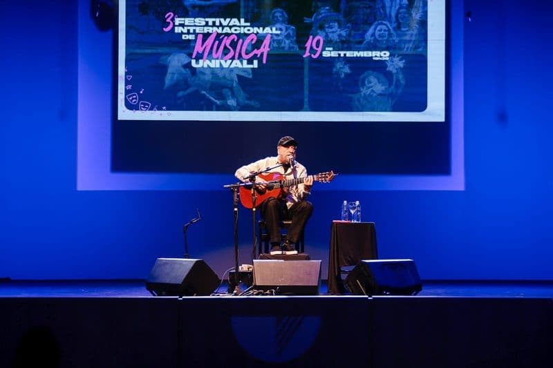 joao-bosco-fecha-o-3-festival-internacional-de-musica-da-univali.jpg joao-bosco-fecha-o-3-festival-internacional-de-musica-da-univali.jpg