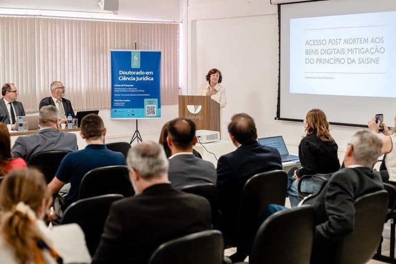 ministra-do-stj-defende-tese-de-doutorado-na-univali.jpg ministra-do-stj-defende-tese-de-doutorado-na-univali.jpg