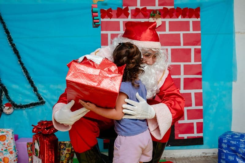 papai-noel-entrega-brinquedos-para-criancas-do-cidade-nova_Univali_.jpg papai-noel-entrega-brinquedos-para-criancas-do-cidade-nova_Univali_.jpg
