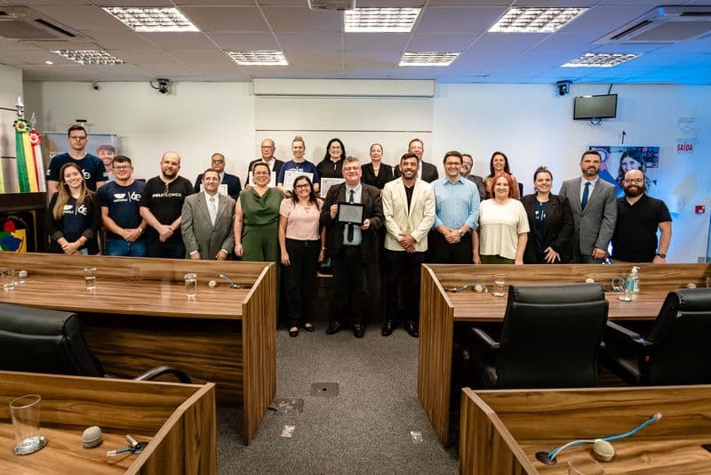 univali-e-homenageada-na-camara-de-vereadores-de-sao-jose.jpg univali-e-homenageada-na-camara-de-vereadores-de-sao-jose.jpg