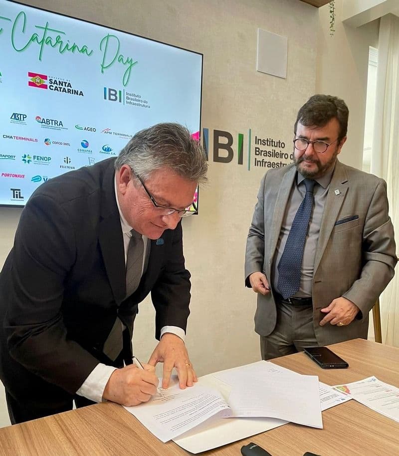 univali-e-instituto-brasileiro-de-infraestrutura-firmam-acordo-de-cooperacao.jpg univali-e-instituto-brasileiro-de-infraestrutura-firmam-acordo-de-cooperacao.jpg