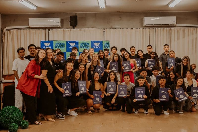 univali-forma-mais-42-alunos-no-programa-jovem-aprendiz.jpg univali-forma-mais-42-alunos-no-programa-jovem-aprendiz.jpg